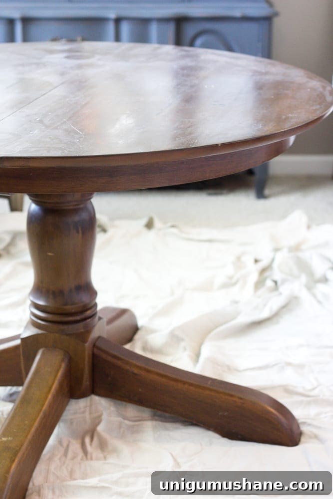 How to Refinish a Weathered Oak Dining Table 2 Weathered Oak Dining Table Makeover | blesserhouse.com - A thrifted banged up dining table gets a simple weathered oak finish for a high-end designer look. This tutorial is so easy!