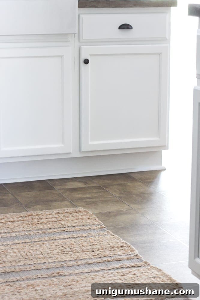 Jute Rug Buying Guide: What to Know Before You Buy 7 What to Know Before Buying Jute Rugs | blesserhouse.com - A totally honest review with the pros and cons for what to know before buying jute rugs along with where to buy them on a budget.