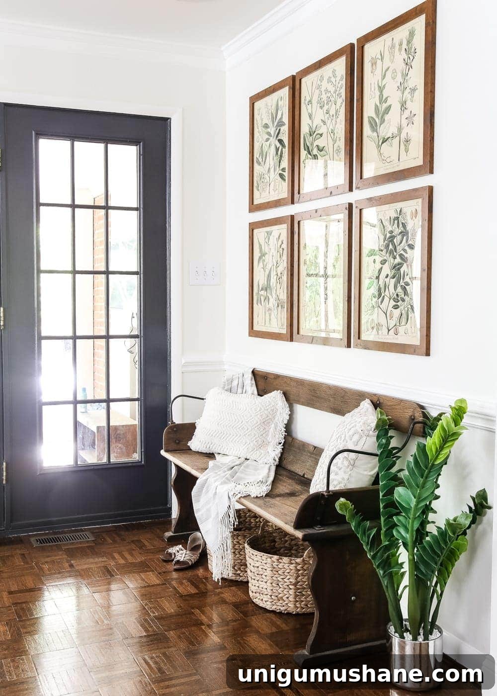 Inside a Modern French Farmhouse: Summer Interior and Decor 14 Modern French Farmhouse Summer Home Tour | blesserhouse.com - A summer home tour with modern French farmhouse style using inexpensive decorating tricks and ways to stretch your dollar to look luxe on a budget, plus 8 more tours of gorgeous homes styled for summer!