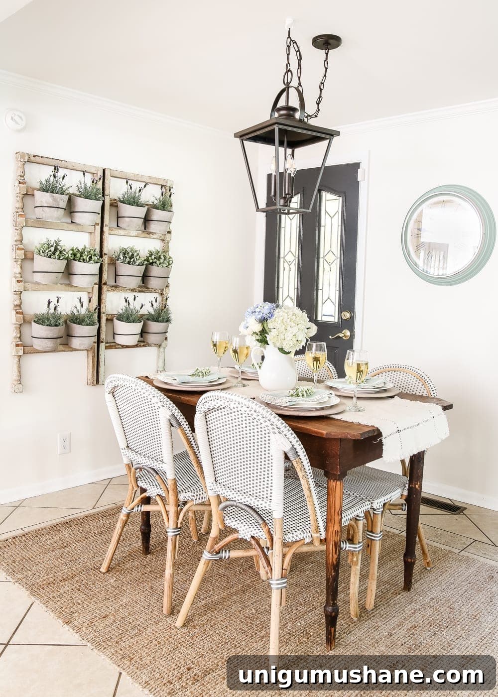 Inside a Modern French Farmhouse: Summer Interior and Decor 9 Modern French Farmhouse Summer Home Tour | blesserhouse.com - A summer home tour with modern French farmhouse style using inexpensive decorating tricks and ways to stretch your dollar to look luxe on a budget, plus 8 more tours of gorgeous homes styled for summer!