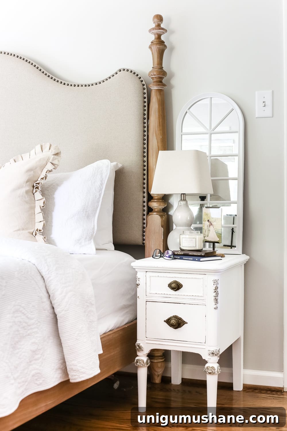 DIY Faux Gilded Nightstands with Gold Leaf Finish 10 Faux Gilded Nightstands | blesserhouse.com - A pair of old, broken wooden nightstands gets a bright white, French-inspired facelift with a faux gilded bronze finish.