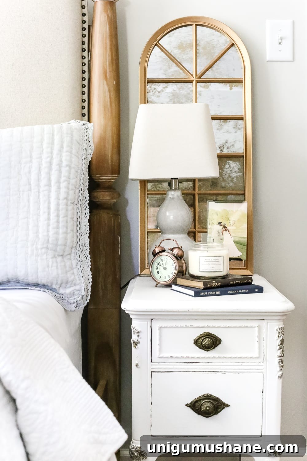 Create an Aged Gold Antique Mirror Finish 11 DIY Antique Gold Mirror Makeover | blesserhouse.com - A DIY tutorial to transform a cheap, plastic mirror to look like an Anthropologie inspired aged gold antique mirror using Rub 'n Buff.