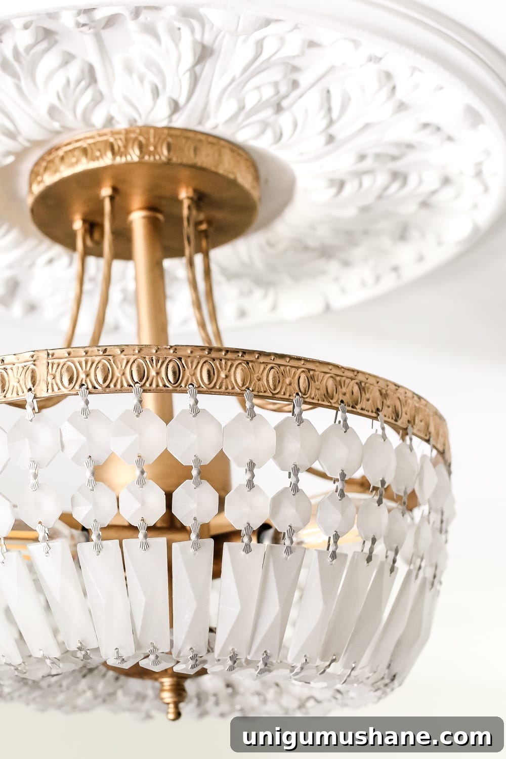 Why I Am Ditching Farmhouse Decor From My Home 5 Why I Refuse To Put Farmhouse Decor In My Home | blesserhouse.com - Why following the farmhouse decor trend could diminish your home, why following a trend isn't always the best answer, and why decorating is always worth it.