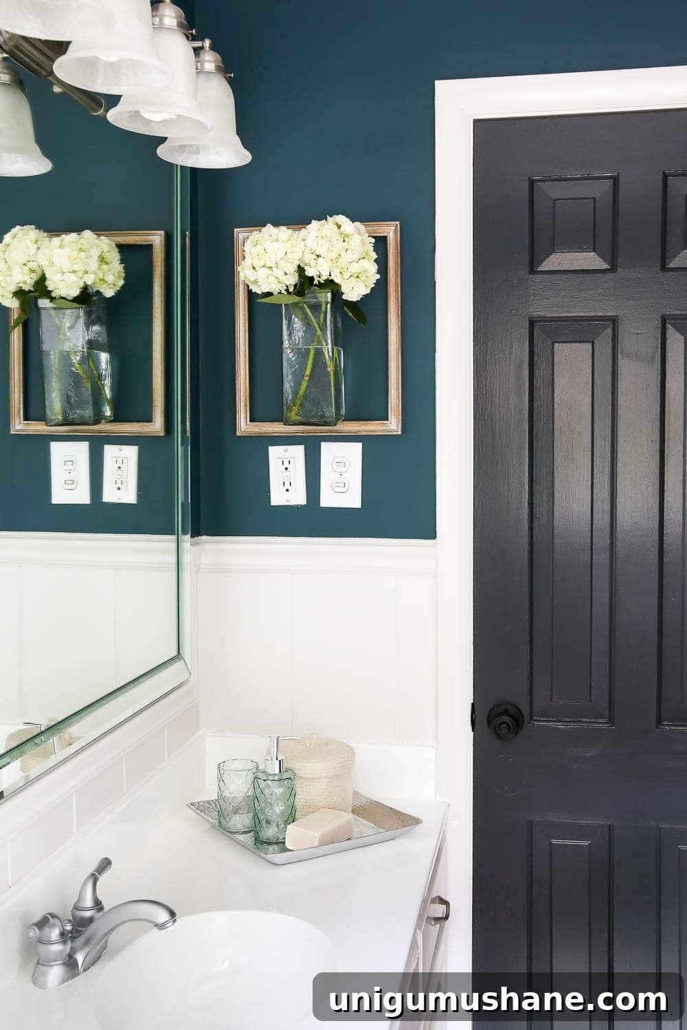 Budget-Friendly Luxury Home Decor That Looks Expensive 10 How to Make Your Home Look Luxurious on a Budget | blesserhouse.com - 8 tips to make your home look luxurious on a budget with ideas for choosing finishes, lighting, art, and small details that only look expensive. bathroom wall decor