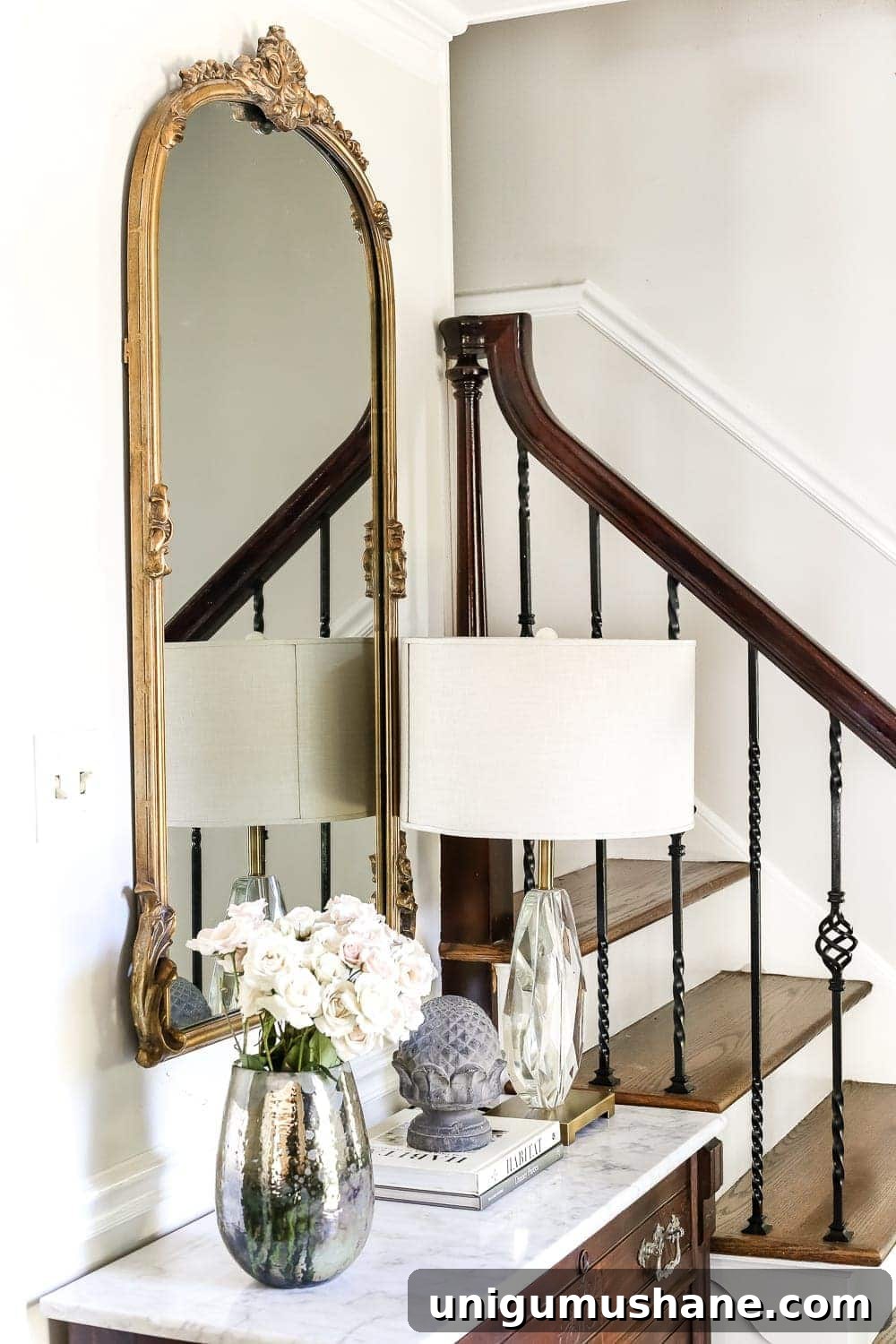 Budget-Friendly Luxury Home Decor That Looks Expensive 4 How to Make Your Home Look Luxurious on a Budget | blesserhouse.com - 8 tips to make your home look luxurious on a budget with ideas for choosing finishes, lighting, art, and small details that only look expensive. foyer entryway