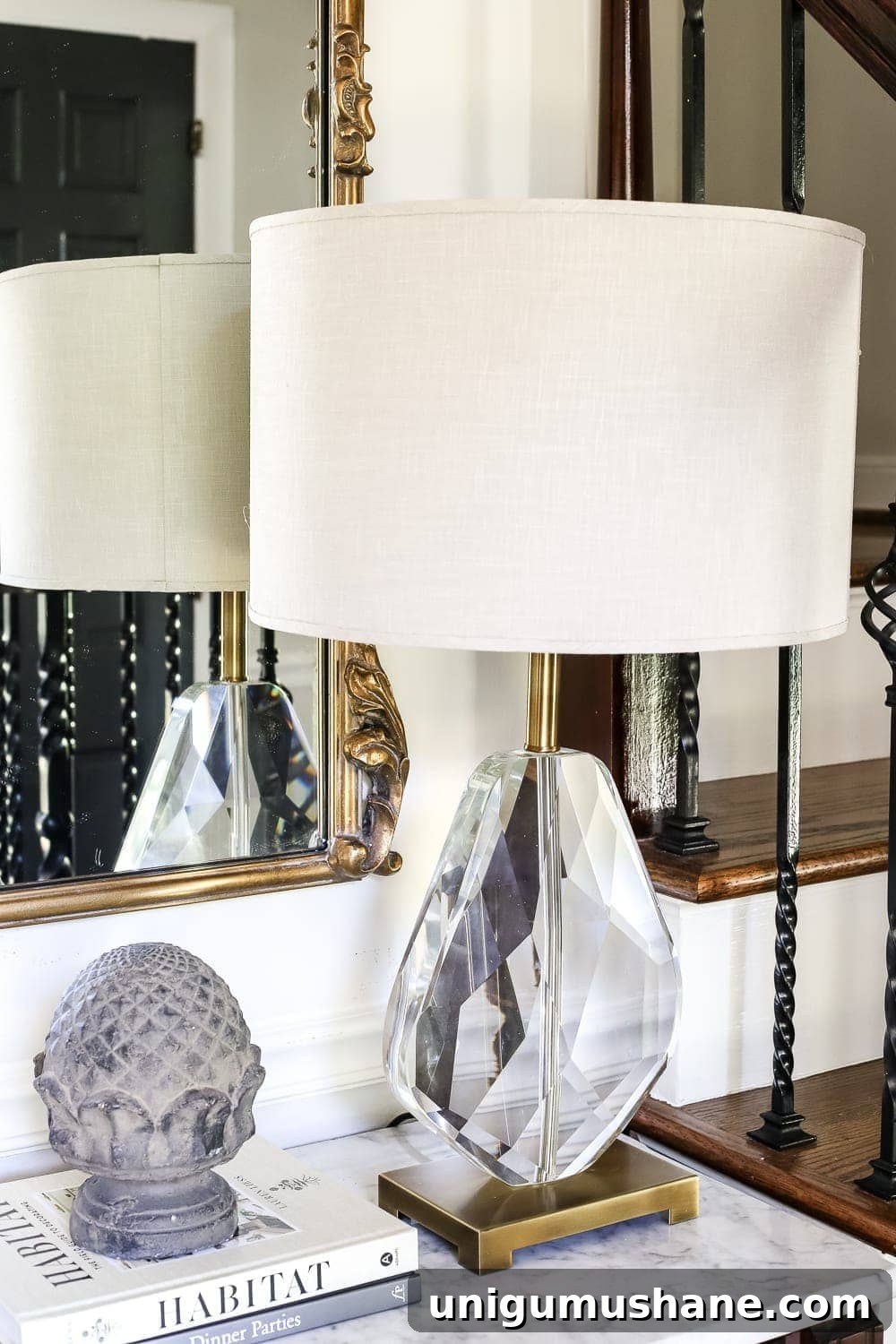 Budget-Friendly Luxury Home Decor That Looks Expensive 5 How to Make Your Home Look Luxurious on a Budget | blesserhouse.com - 8 tips to make your home look luxurious on a budget with ideas for choosing finishes, lighting, art, and small details that only look expensive. foyer entryway