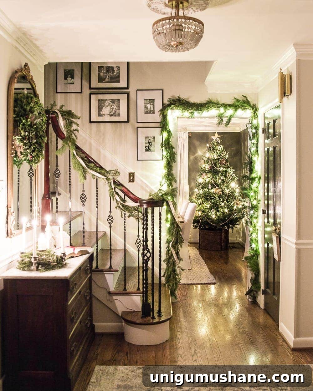 2017 Christmas Night Candlelight Tour: Carols and Lights 2 Christmas Night Candlelight Tour | A candlelit foyer with neutral classic decor