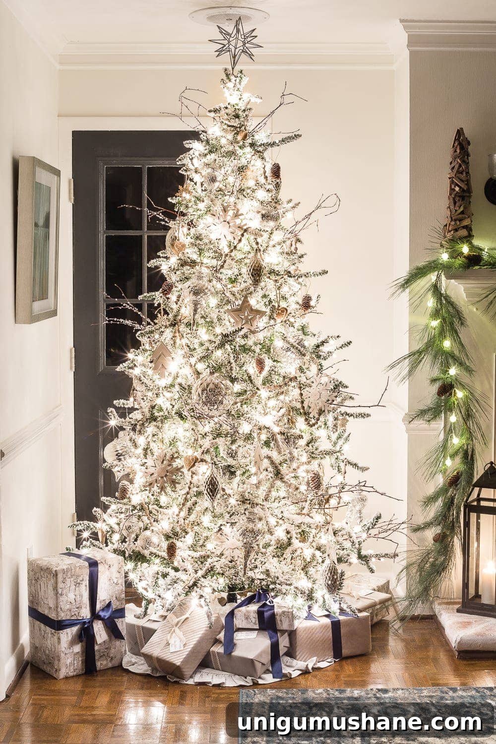 2017 Christmas Night Candlelight Tour: Carols and Lights 8 Tree lit with soft white lights and classic ornaments