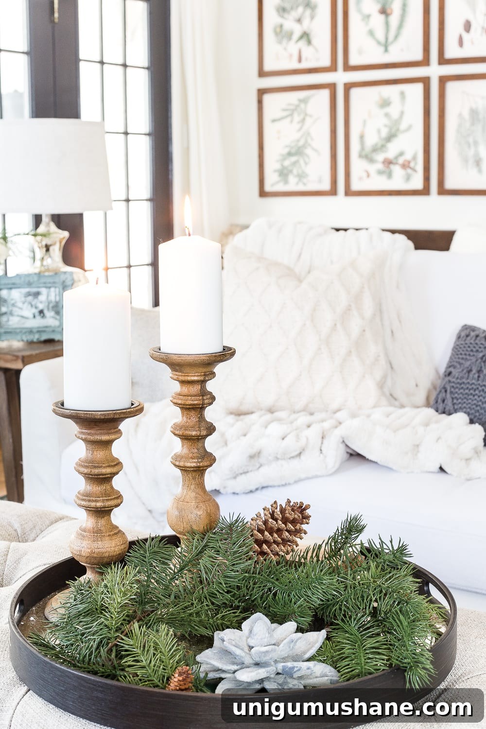 6 Post-Christmas Tips to Make Your Home Cozy 5 Green garlands and branches for winter decor