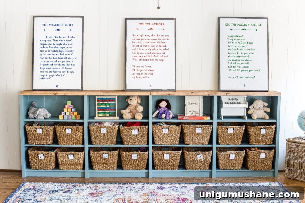 Printable Toy Labels for Playroom Storage 2 A free printable set of toy organization labels for bins with pictures and legible font to make clean up easier for pre-reading children. #playroom #toyorganization #organizing #toyorganizing #freeprintables #labels
