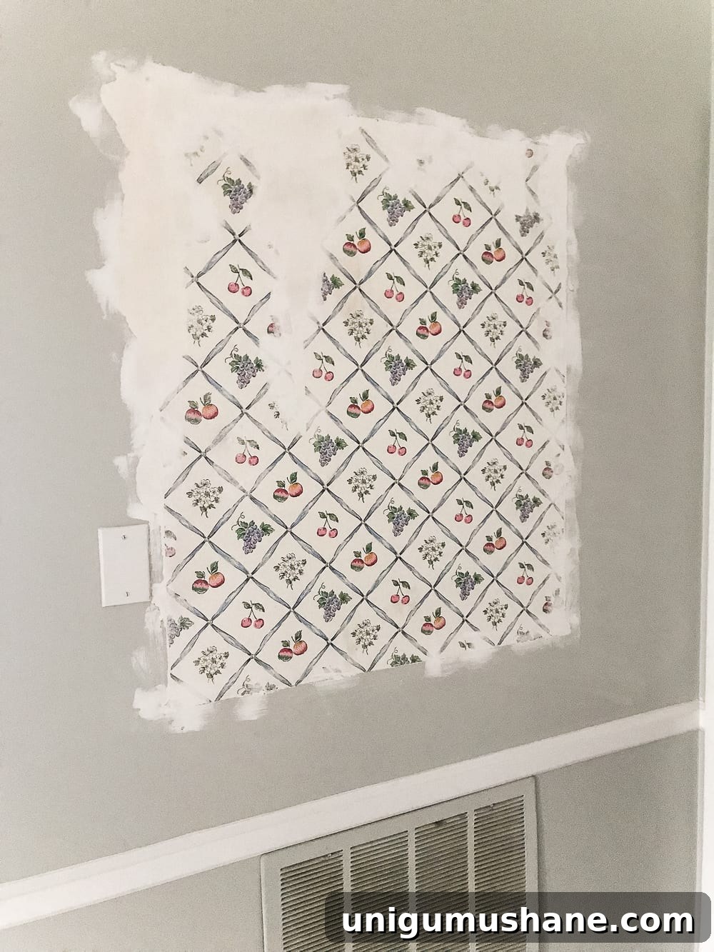 Family Command Center: Practical Setup for an Organized Home 5 wallpaper exposed behind a shelf