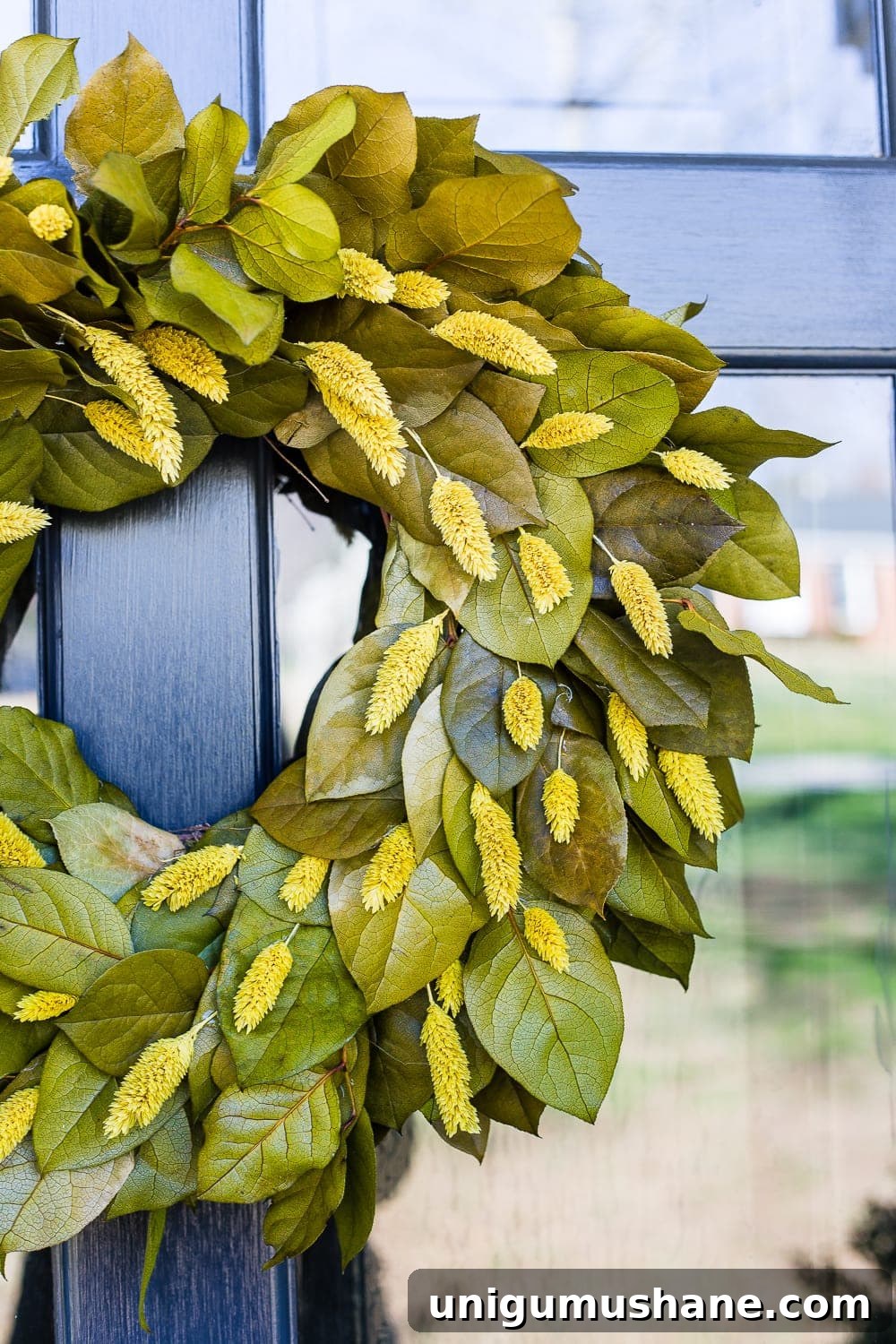 Small Porch Stoop Decor: 4 Stylish Ideas 5 4 easy steps to decorate a small porch stoop for spring to make any home more welcoming for guests. #springporch #smallporch #porchstoop