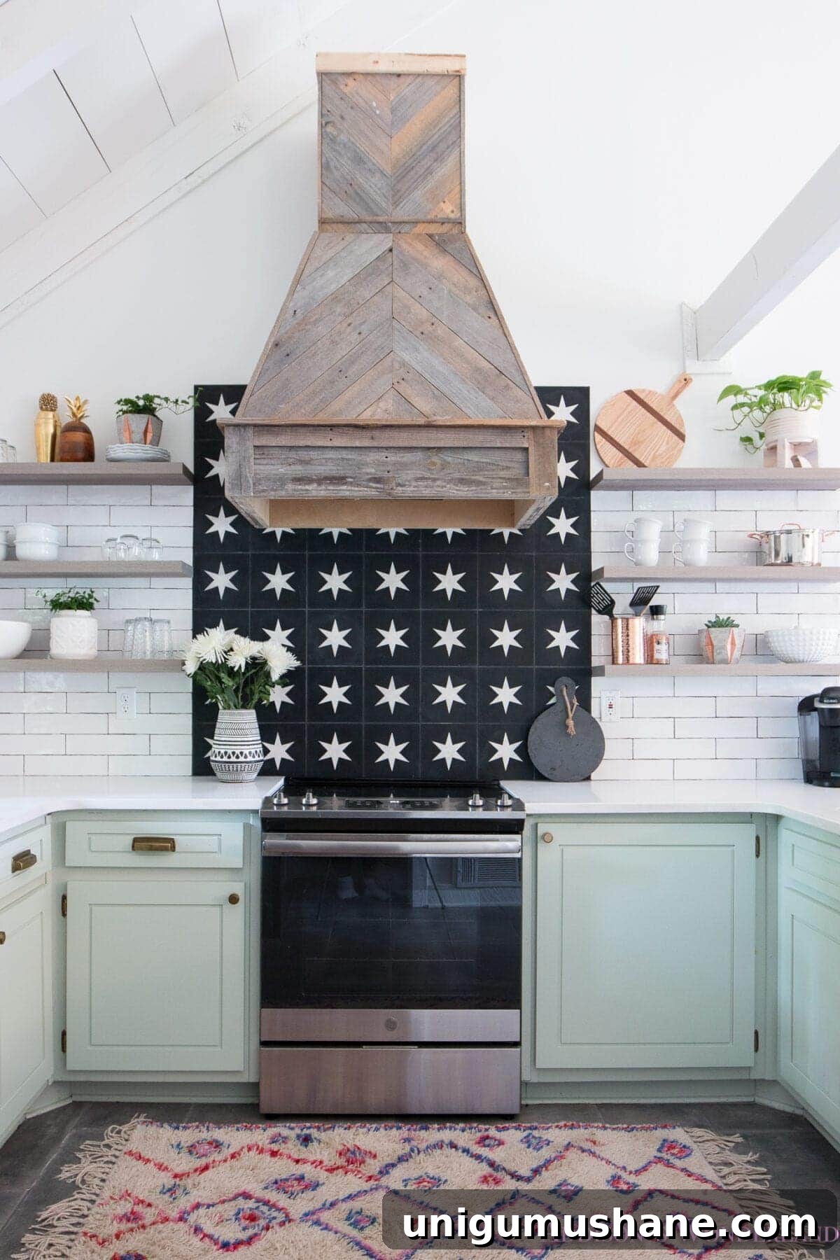 Green Kitchen Cabinet Ideas to Transform Your Space 13 Benjamin Moore Tea Light - light mint green cabinets