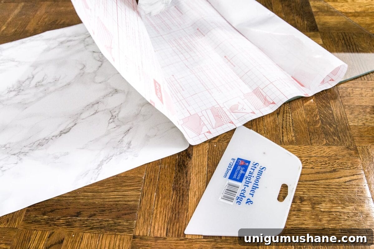 How to get a faux marble look on a glass table top