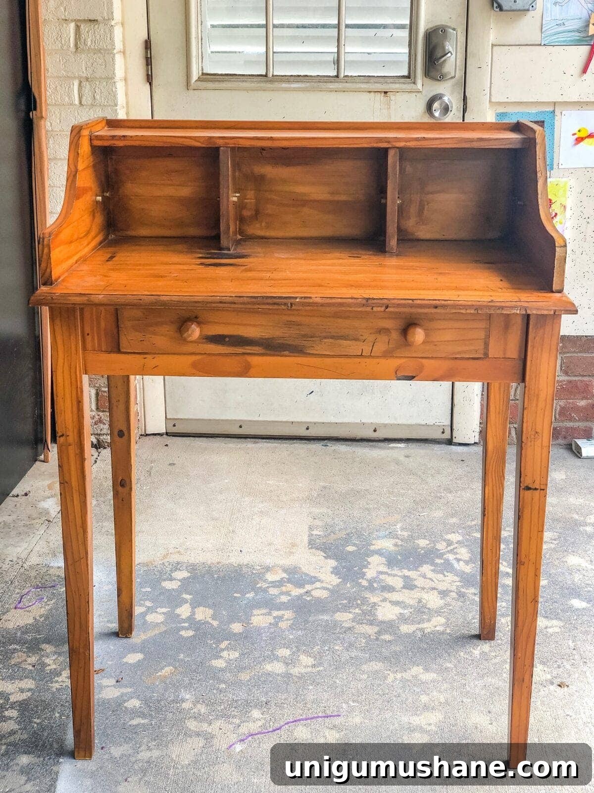 30 Stylish Thrift Store Finds for Home Decor 27 writing desk found while thrift shopping