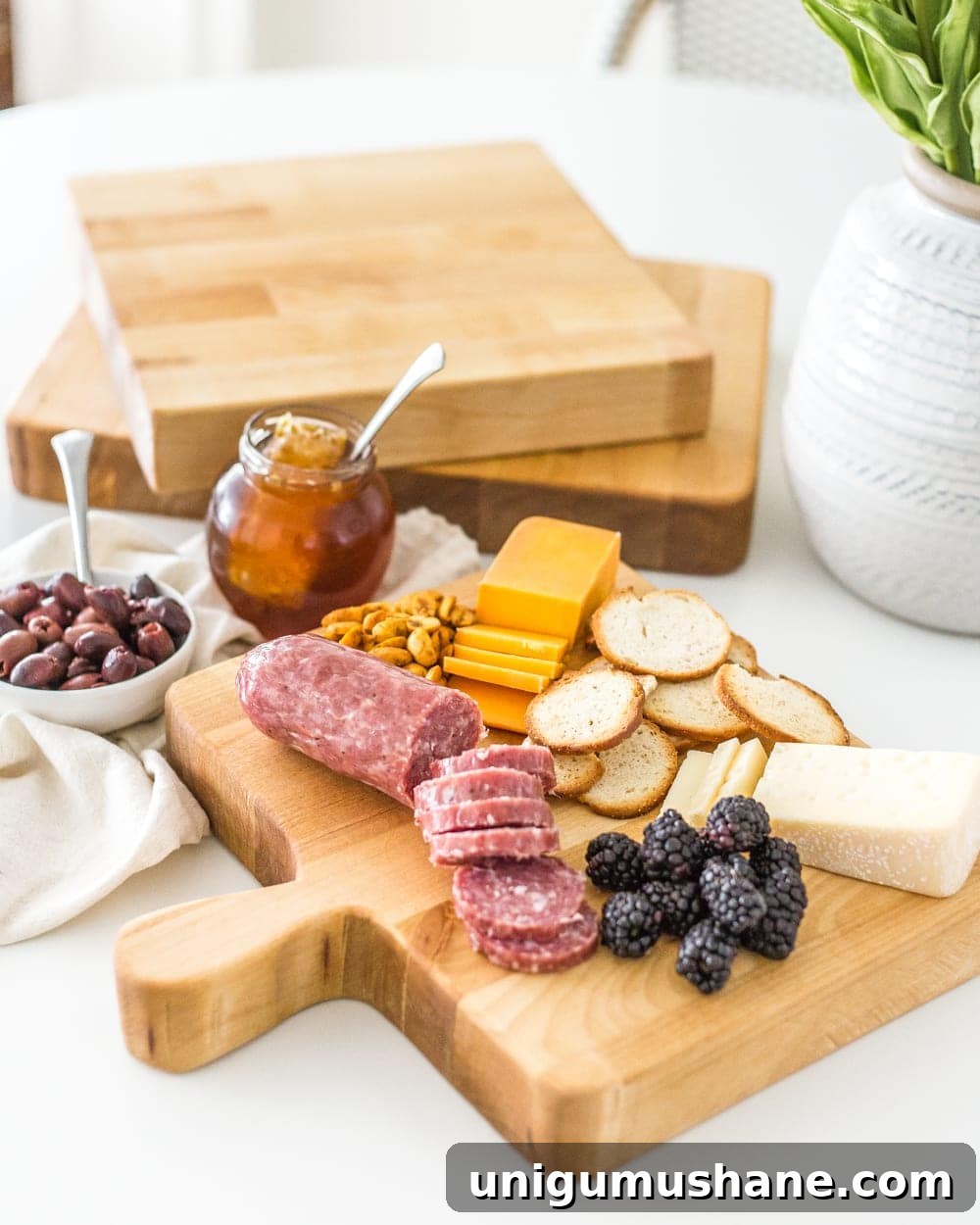 30 Stylish Thrift Store Finds for Home Decor 30 DIY cutting boards made from scrap wood
