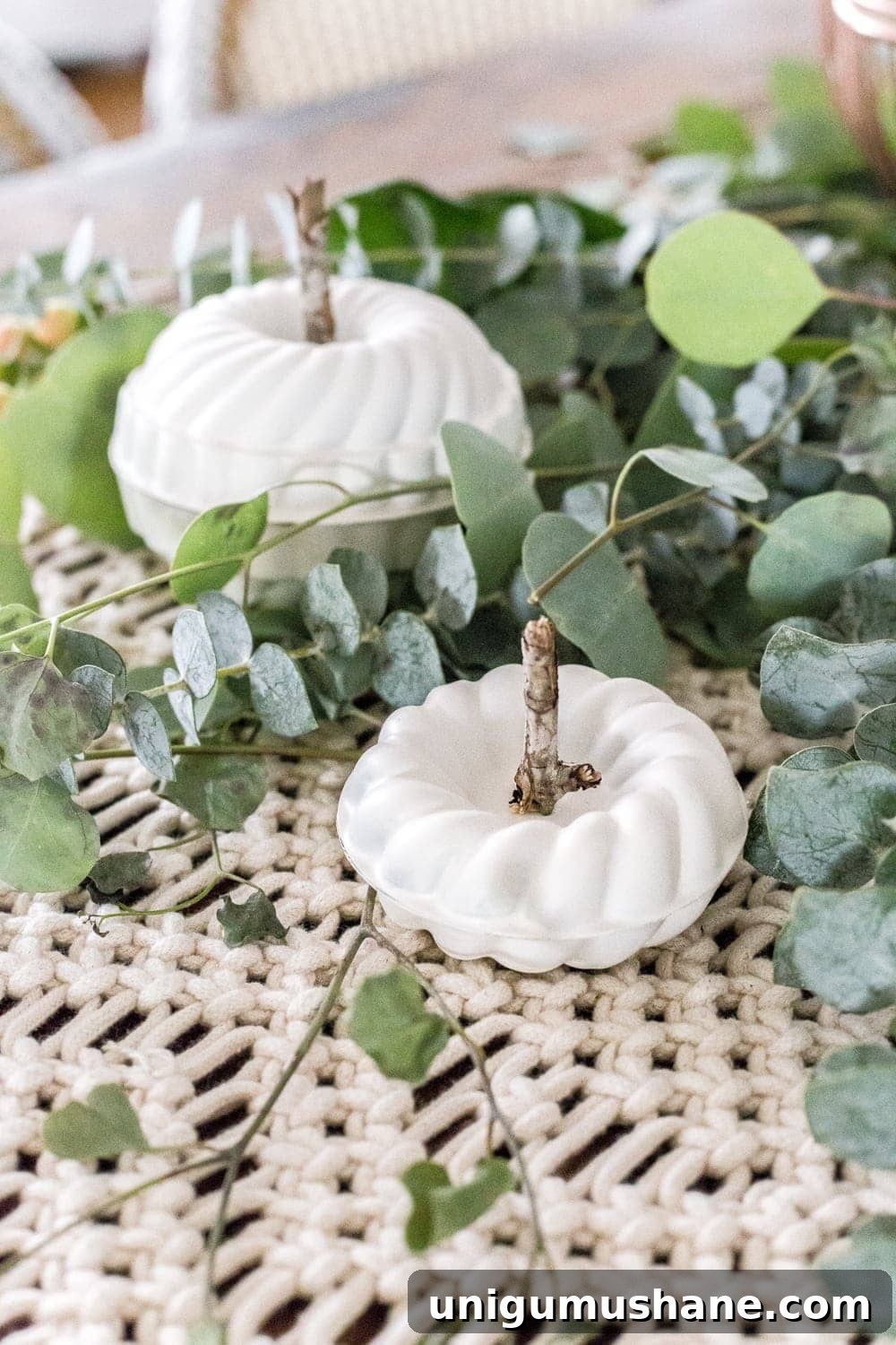 Fall Pumpkin Decor from Wire Baskets and Bundt Pans 9 DIY mini pumpkins using bundt pan Jello molds