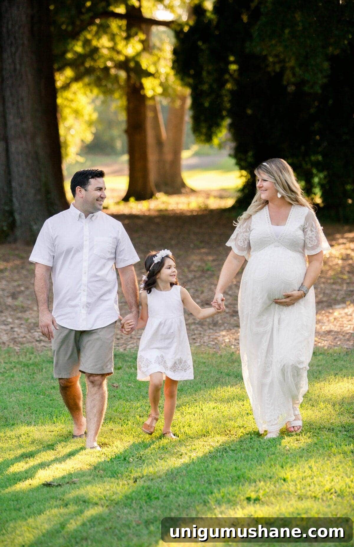 Pregnancy Confessions: Candid Bumpdate Stories 2 Family maternity photo session - Alisha Rudd Photography - bumpdate 34 weeks