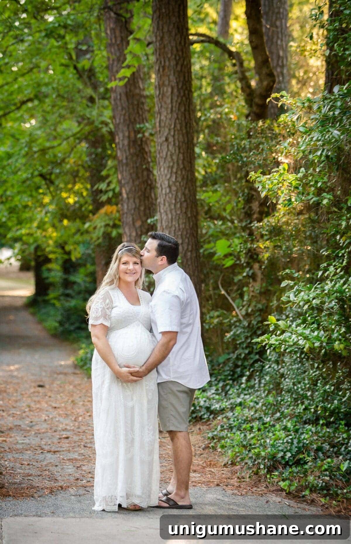 Pregnancy Confessions: Candid Bumpdate Stories 4 Family maternity photo session - Alisha Rudd Photography - bumpdate 34 weeks