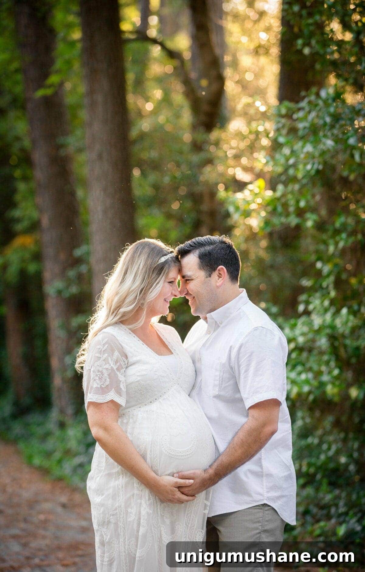 Pregnancy Confessions: Candid Bumpdate Stories 5 Family maternity photo session - Alisha Rudd Photography - bumpdate 34 weeks