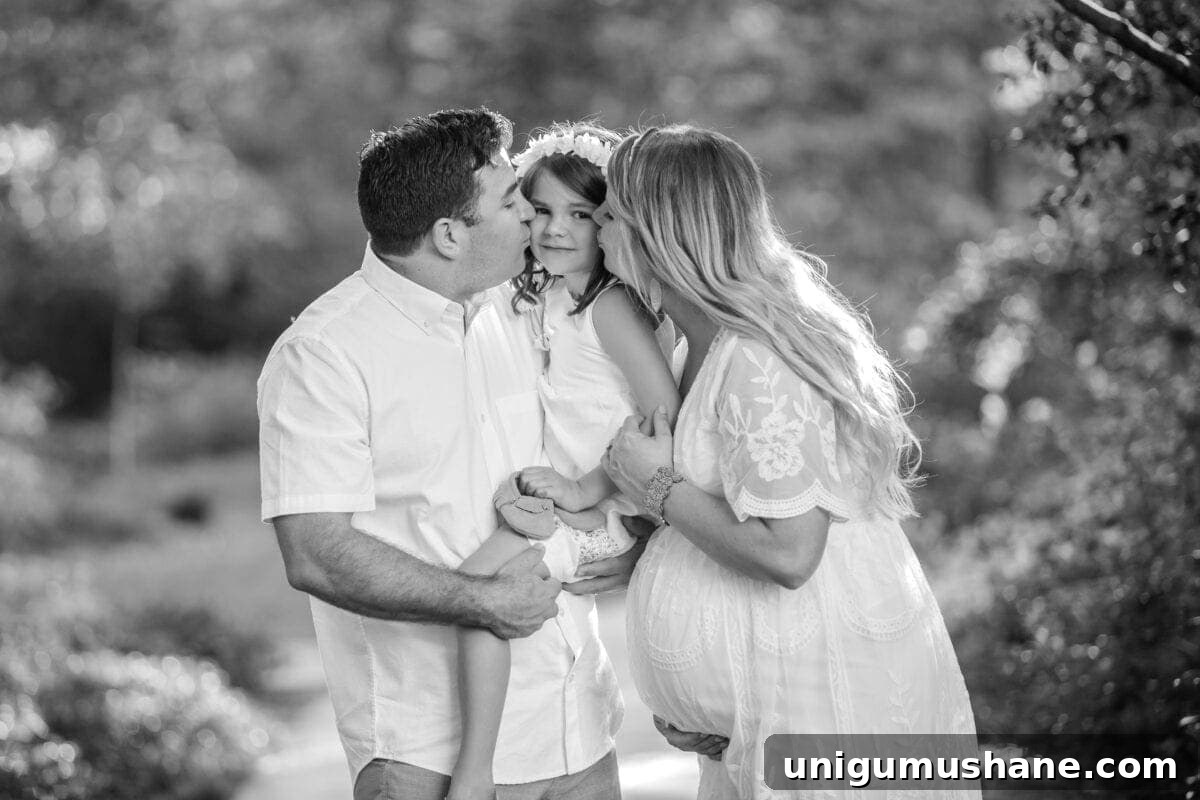 Pregnancy Confessions: Candid Bumpdate Stories 7 Family maternity photo session - Alisha Rudd Photography - bumpdate 34 weeks