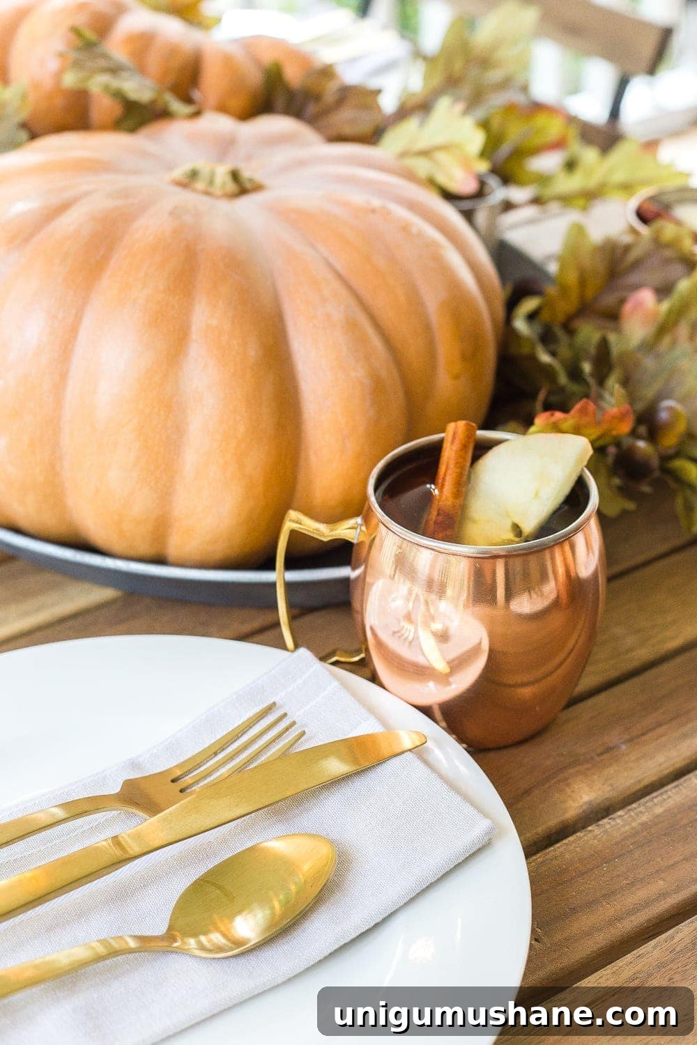 Fall Porch Tour and Cozy Outdoor Decor Ideas 13 cozy copper tablescape