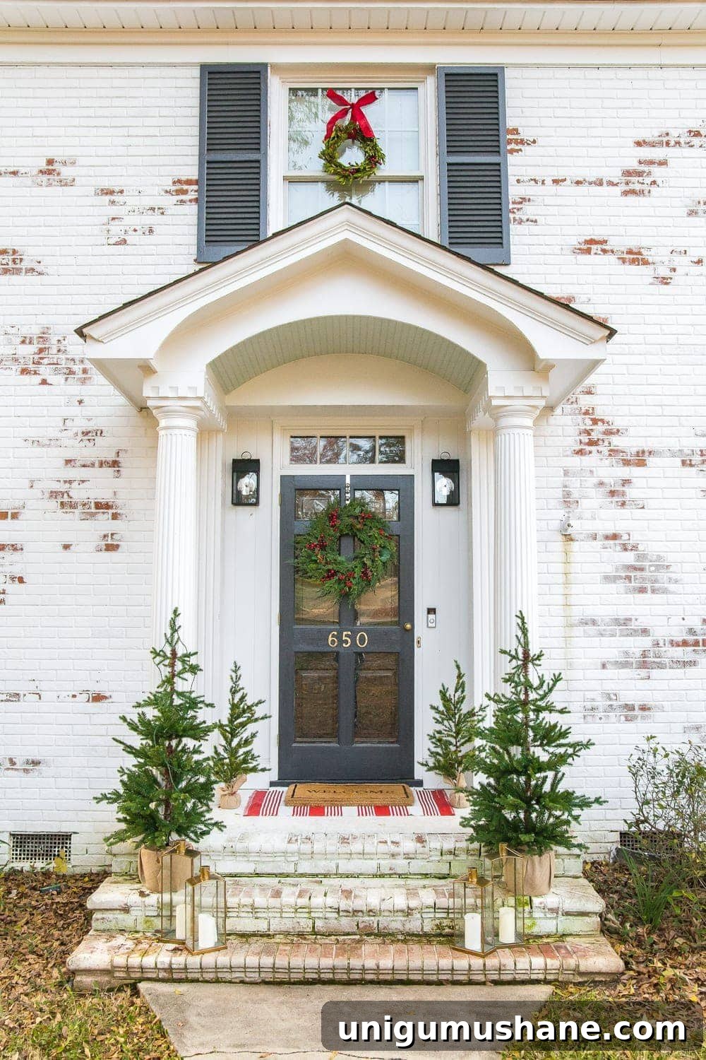 Colonial-Style Christmas Outdoor Wreath Ideas 10 img 31619 9