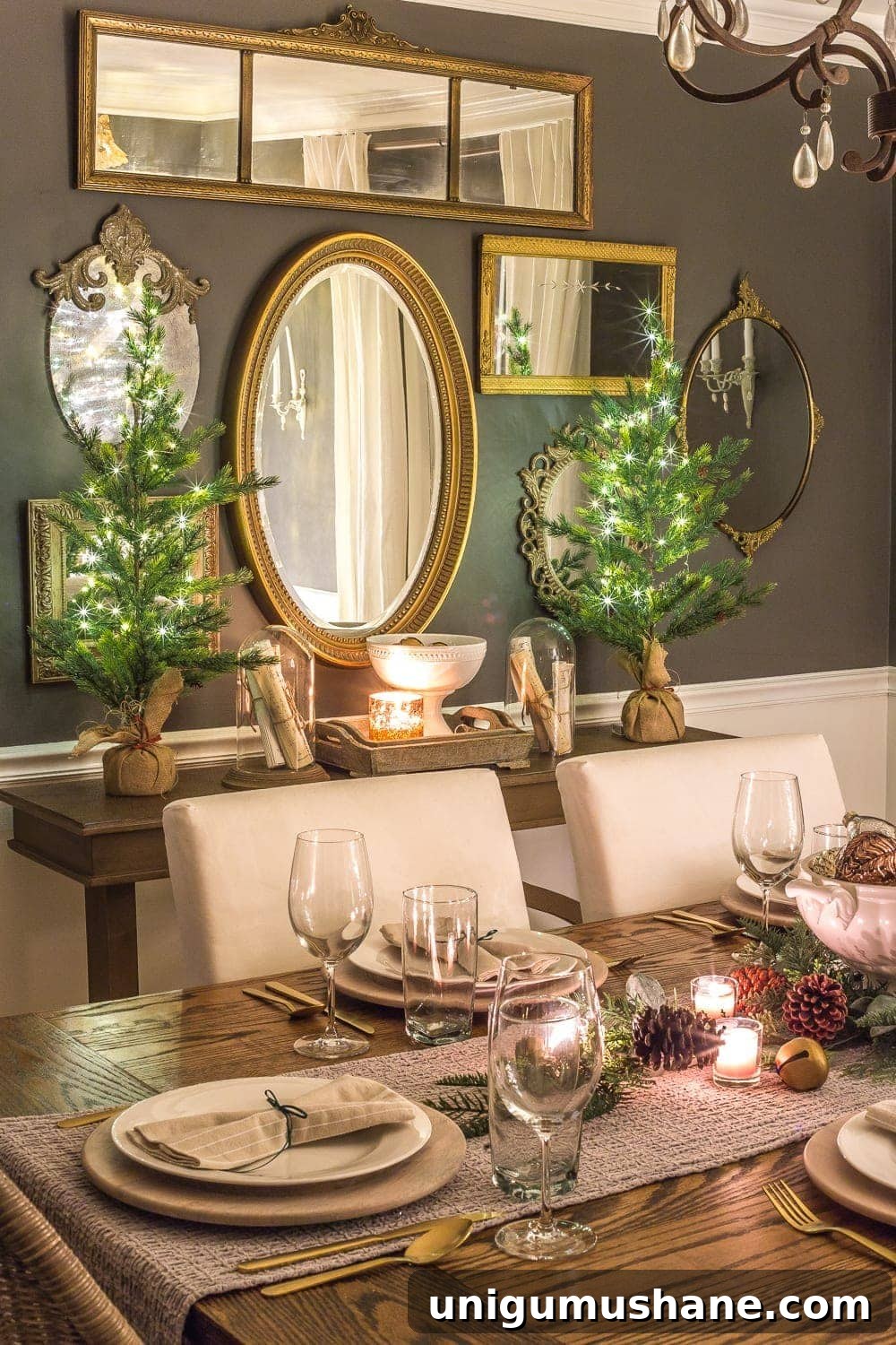 Candlelit Christmas Night Tour 2018 3 Christmas Candlelight Night Tour | Dining Room Mirror Gallery Wall