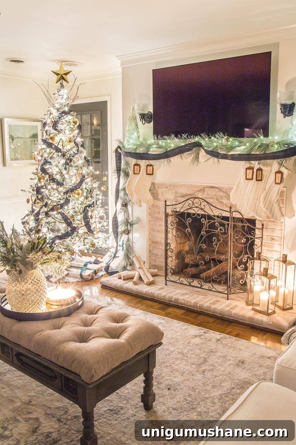 Candlelit Christmas Night Tour 2018 9 Christmas Candlelight Night Tour | Living Room and Fireplace