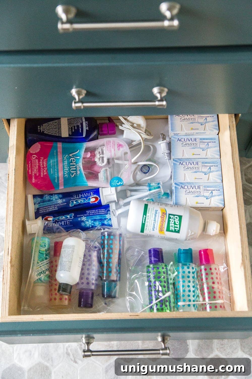 How to Organize Your Bathroom Vanity in 6 Quick Steps 8 Bathroom Vanity Organization | The must-do steps to thoroughly organize your bathroom drawers and cabinets and the best tools to keep them looking tidy. #bathroomorganization #bathroomdrawer #bathroomcabinet #bathroomvanityorganization #bathroomorganizing