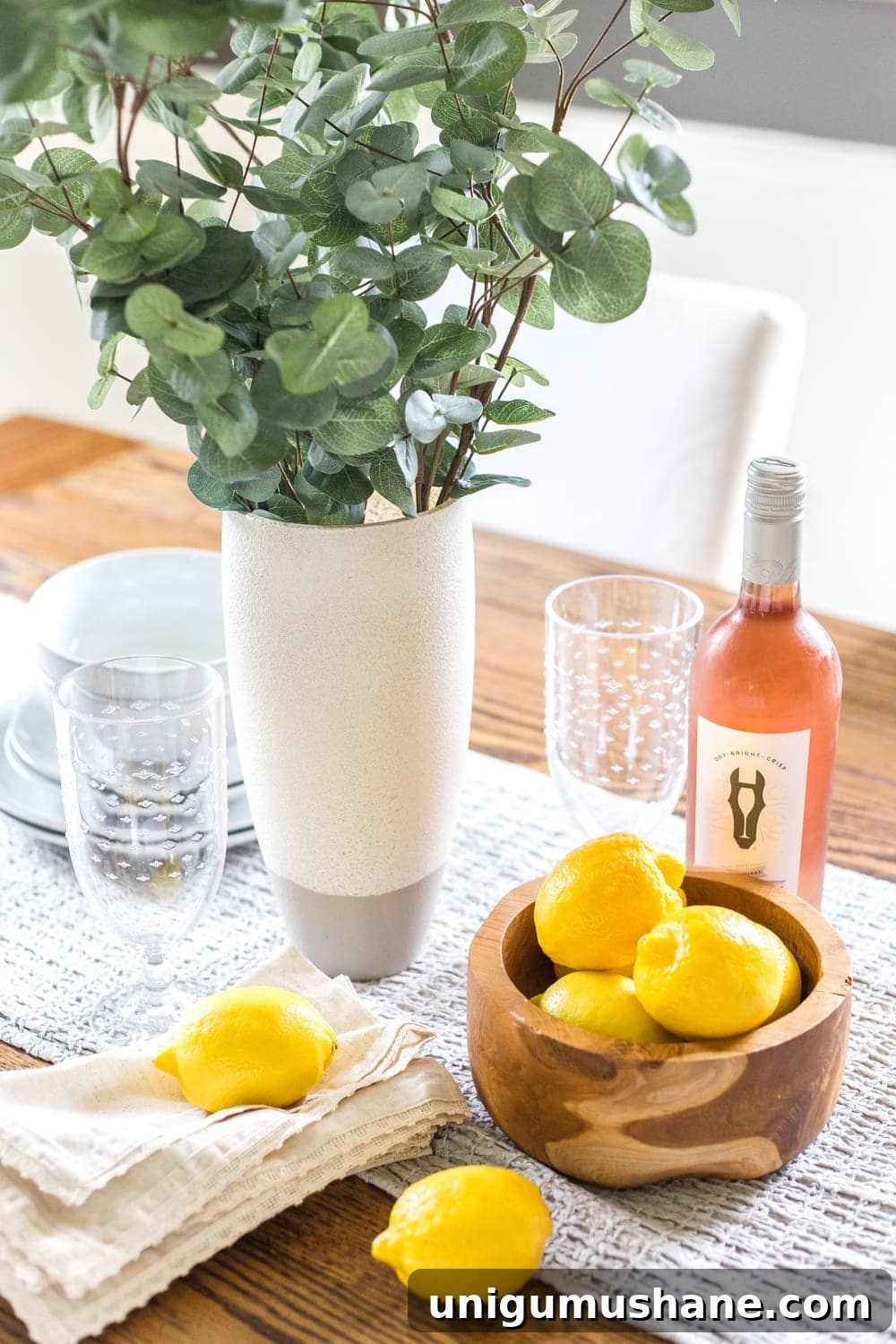 How to Turn a Thrifted Vase into Stoneware 8 How to add a stoneware look to thrifted glass vases and bottles using just paint. #stoneware #diystoneware #stonewarevase