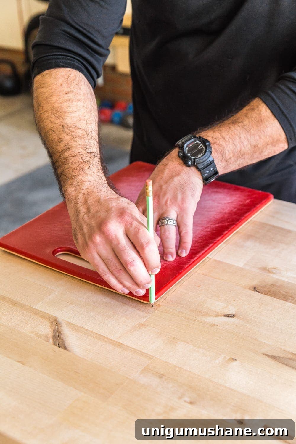 How to Make Cutting Boards from Scrap Wood 5 DIY Cutting Boards from Scrap Wood | How to make your own basic DIY cutting boards using scrap wood you already have in your stash to repurpose in your kitchen or give away as homemade gifts.
