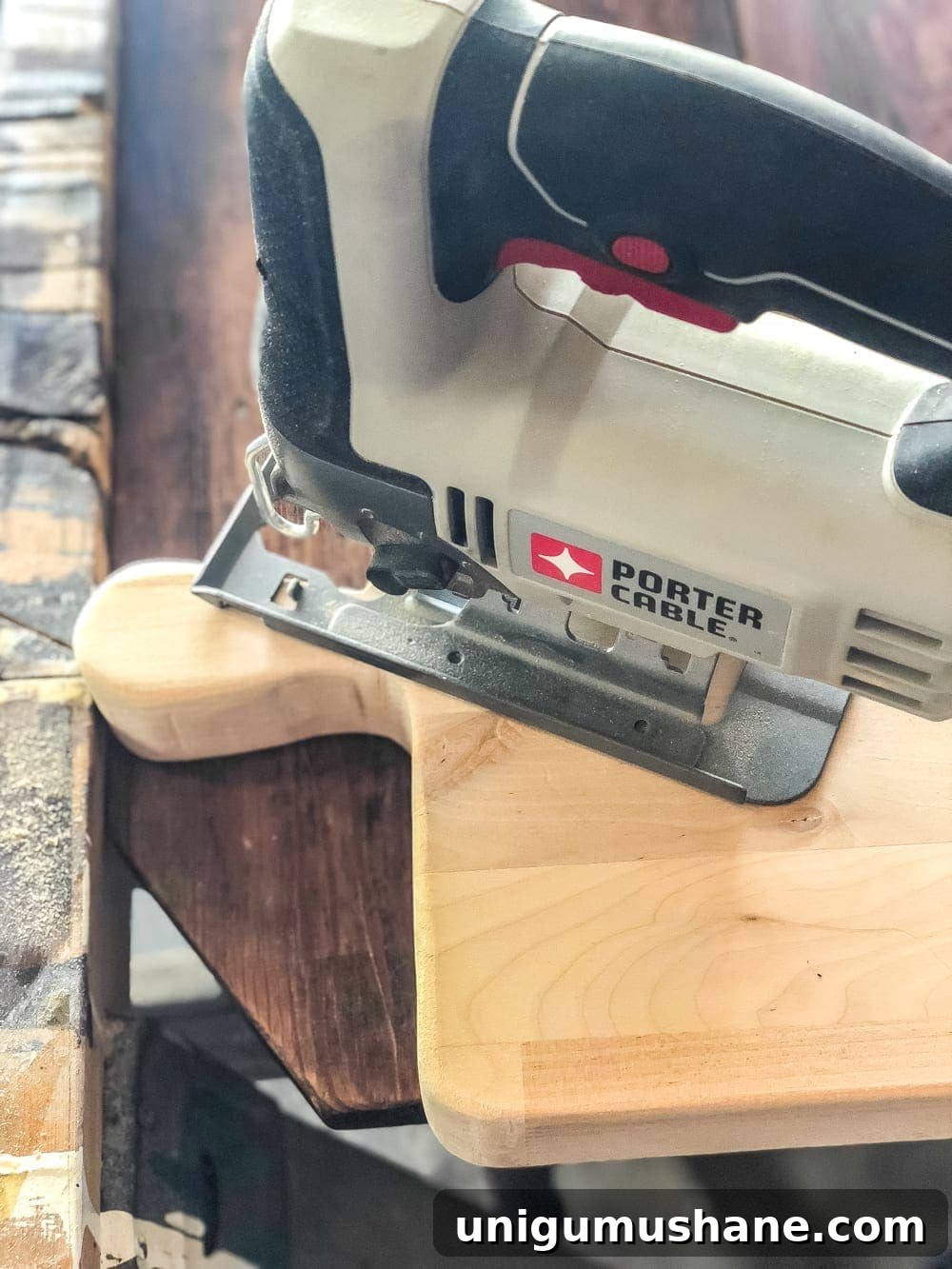 How to Make Cutting Boards from Scrap Wood 7 DIY Cutting Boards from Scrap Wood | How to make your own basic DIY cutting boards using scrap wood you already have in your stash to repurpose in your kitchen or give away as homemade gifts.