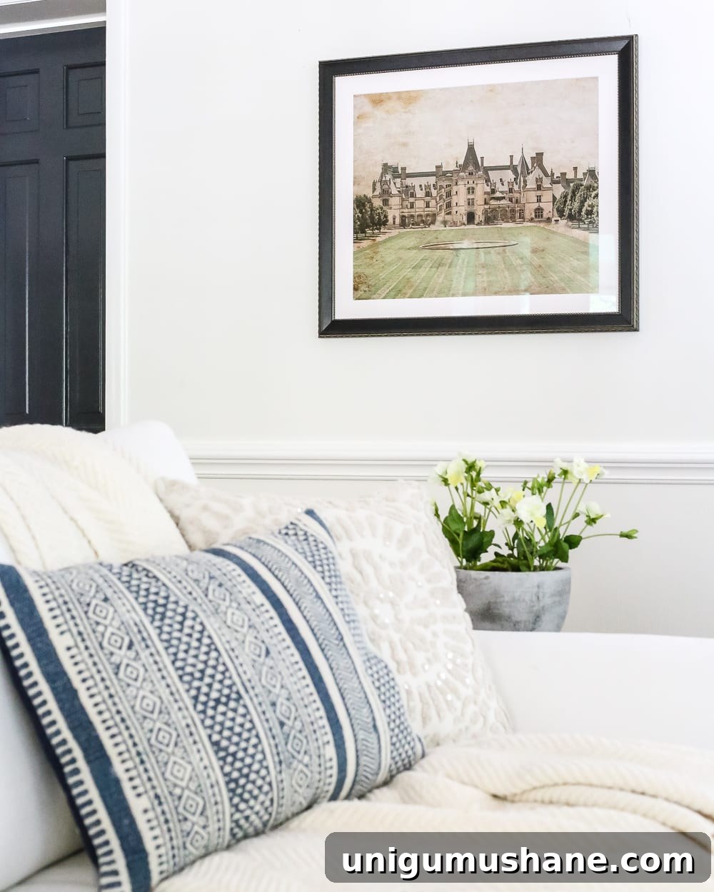8 Sentimental Home Art Ideas to Showcase Your Memories 4 Sentimental art idea - Frame your old honeymoon spot