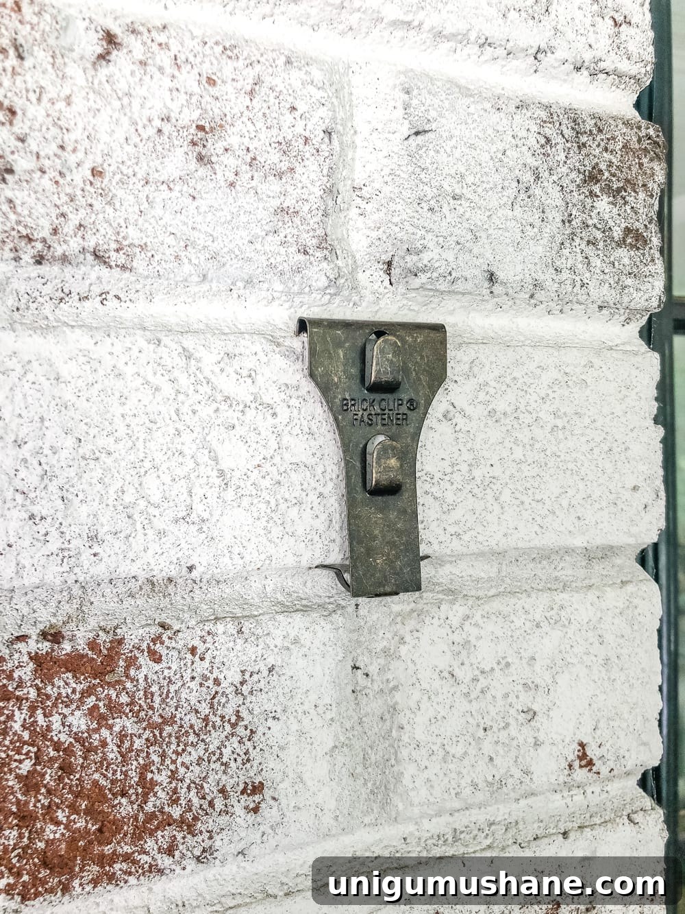How to Hang Wall Decor on Brick Without Damage 4 How to Hang Decor on Brick Without Damage