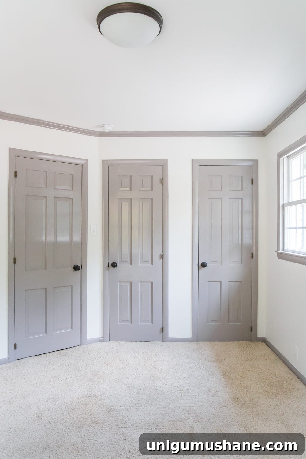How to Update Gray Trim in a Guest Bedroom 3 img 34853 2