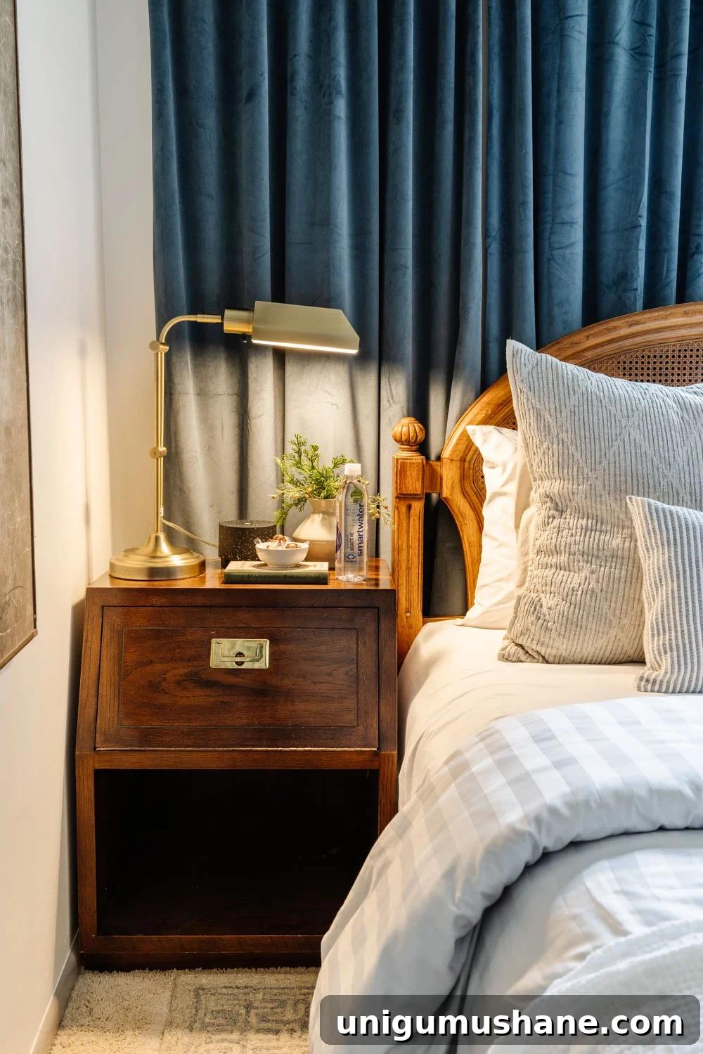 Guest Bedroom Amenities: What Your Visitors Really Need 4 guest room amenities welcome basket