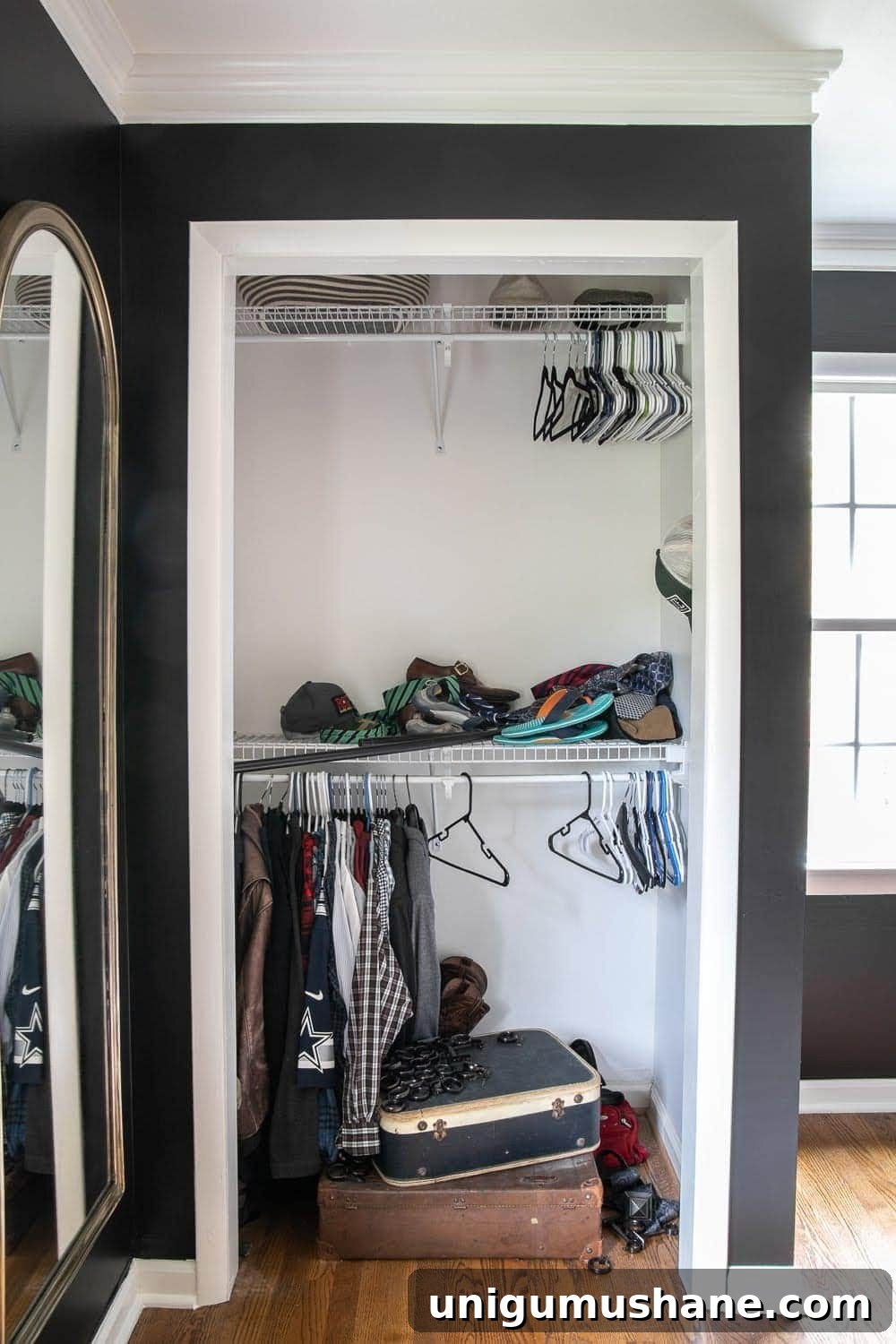 Master Bedroom Update: 5 Paint Lessons We Learned the Hard Way 7 5 rules about primer and paint we wish we had known as beginner DIYers and how to create a paint finish on walls, doors, trim, and moldings that last. | Master Bedroom Refresh using black paint with Kilz®