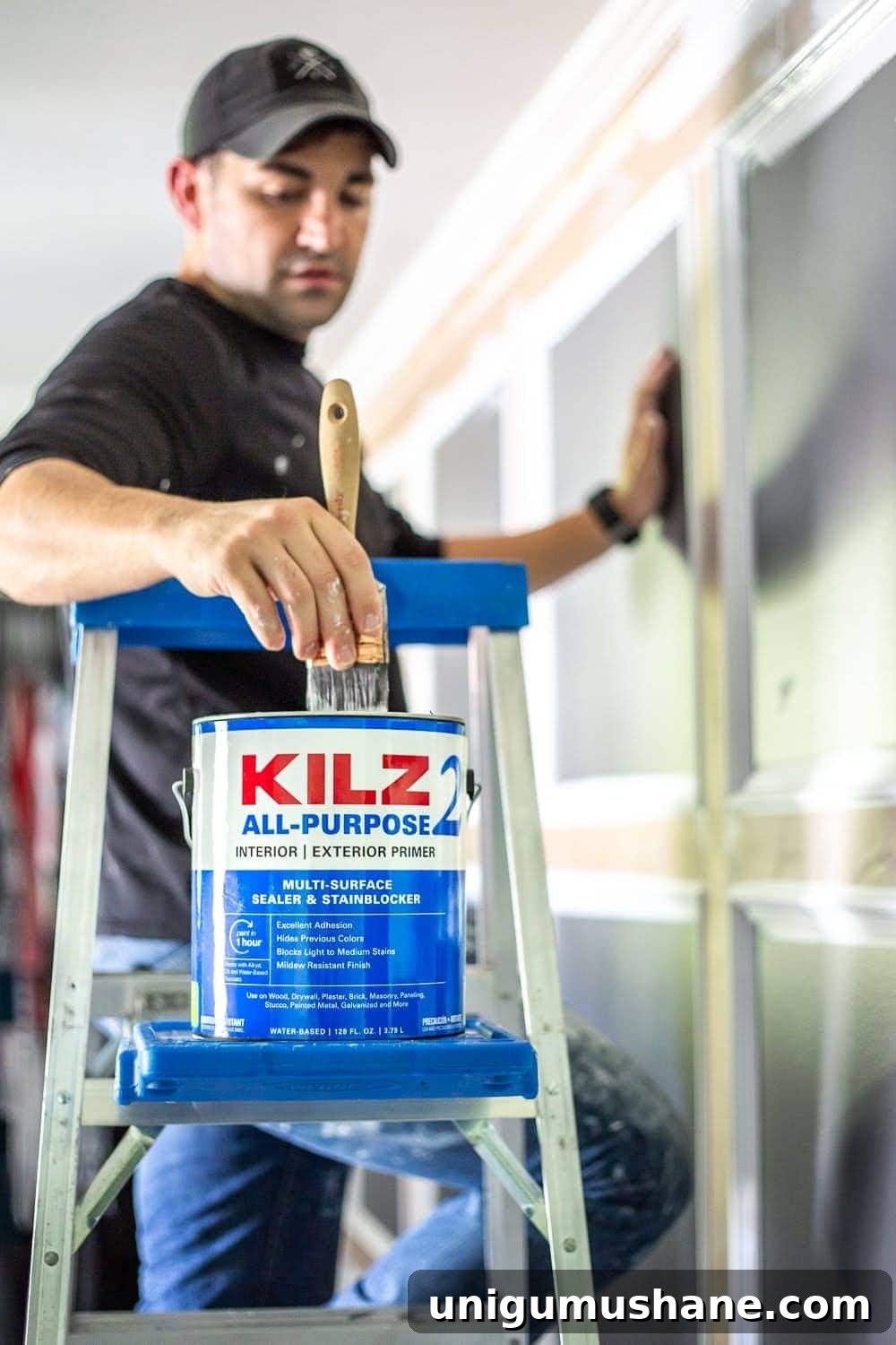 Master Bedroom Update: 5 Paint Lessons We Learned the Hard Way 4 5 rules about primer and paint we wish we had known as beginner DIYers and how to create a paint finish on walls, doors, trim, and moldings that last. | Master Bedroom Refresh with Kilz®