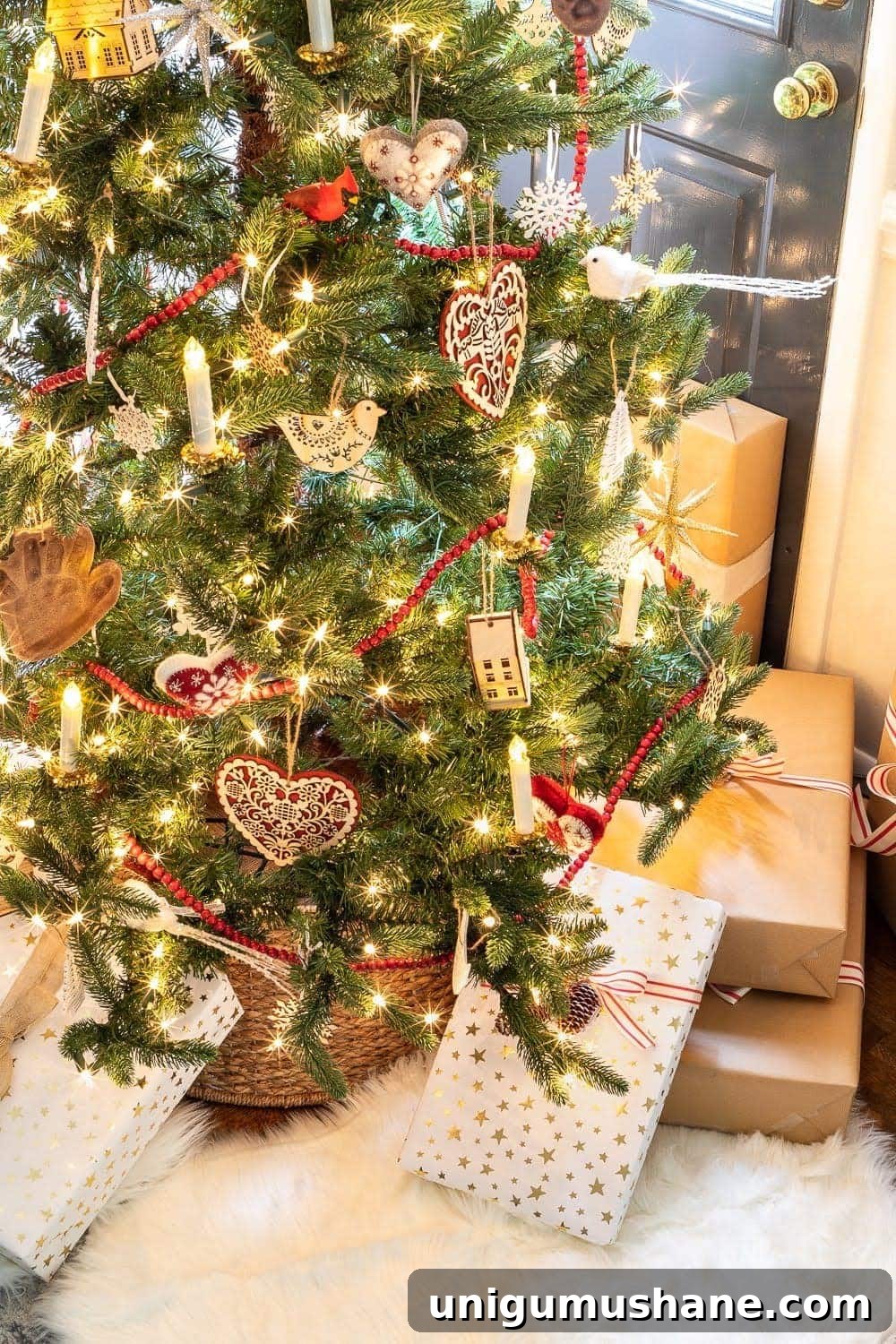 Mix Sentimental Heirlooms with New Decor for a Swedish Christmas 22 Swedish Christmas ornaments