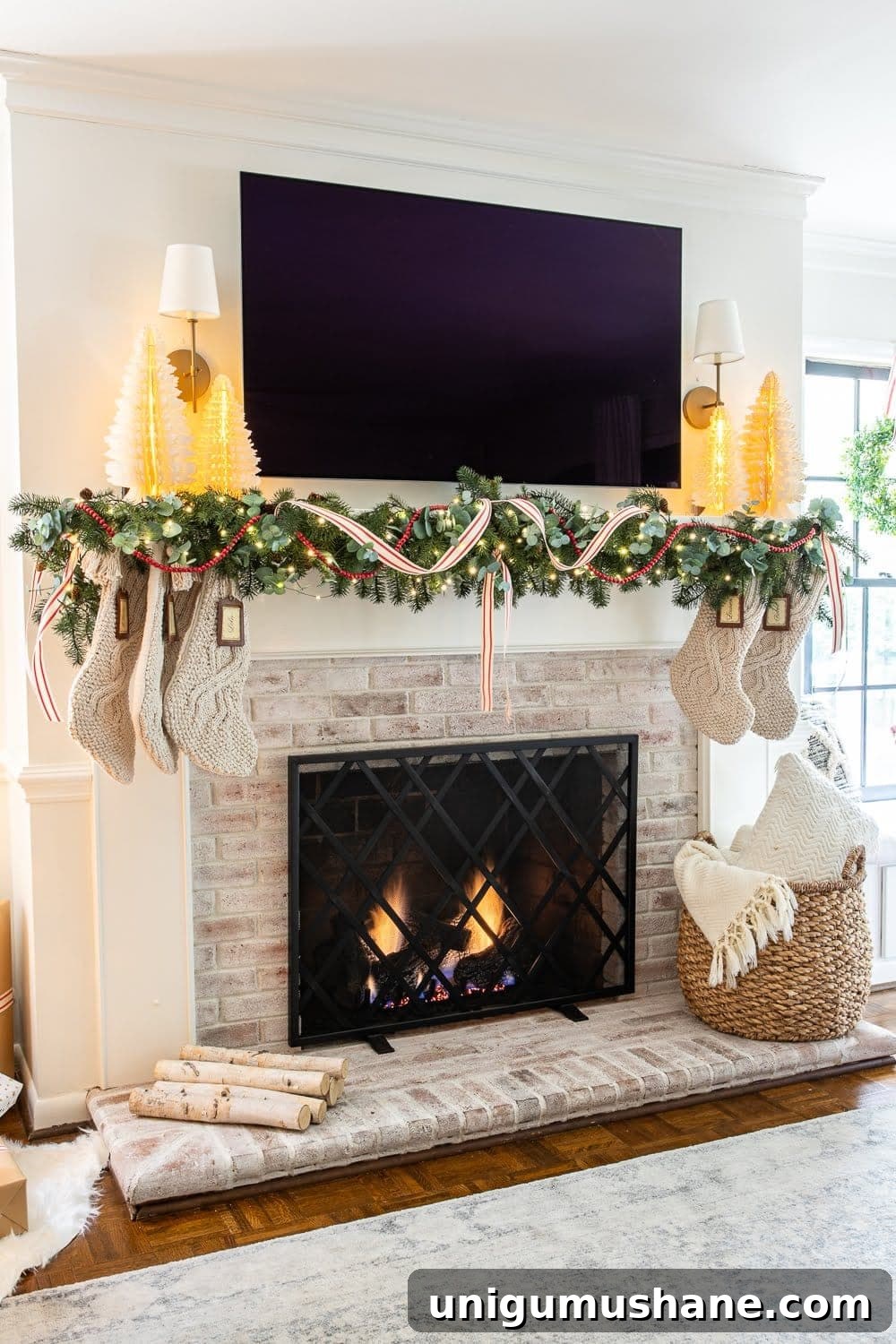 2019 Holiday Housewalk: Festive Home Tour Highlights 19 Christmas decor ideas | Christmas mantel decor with TV