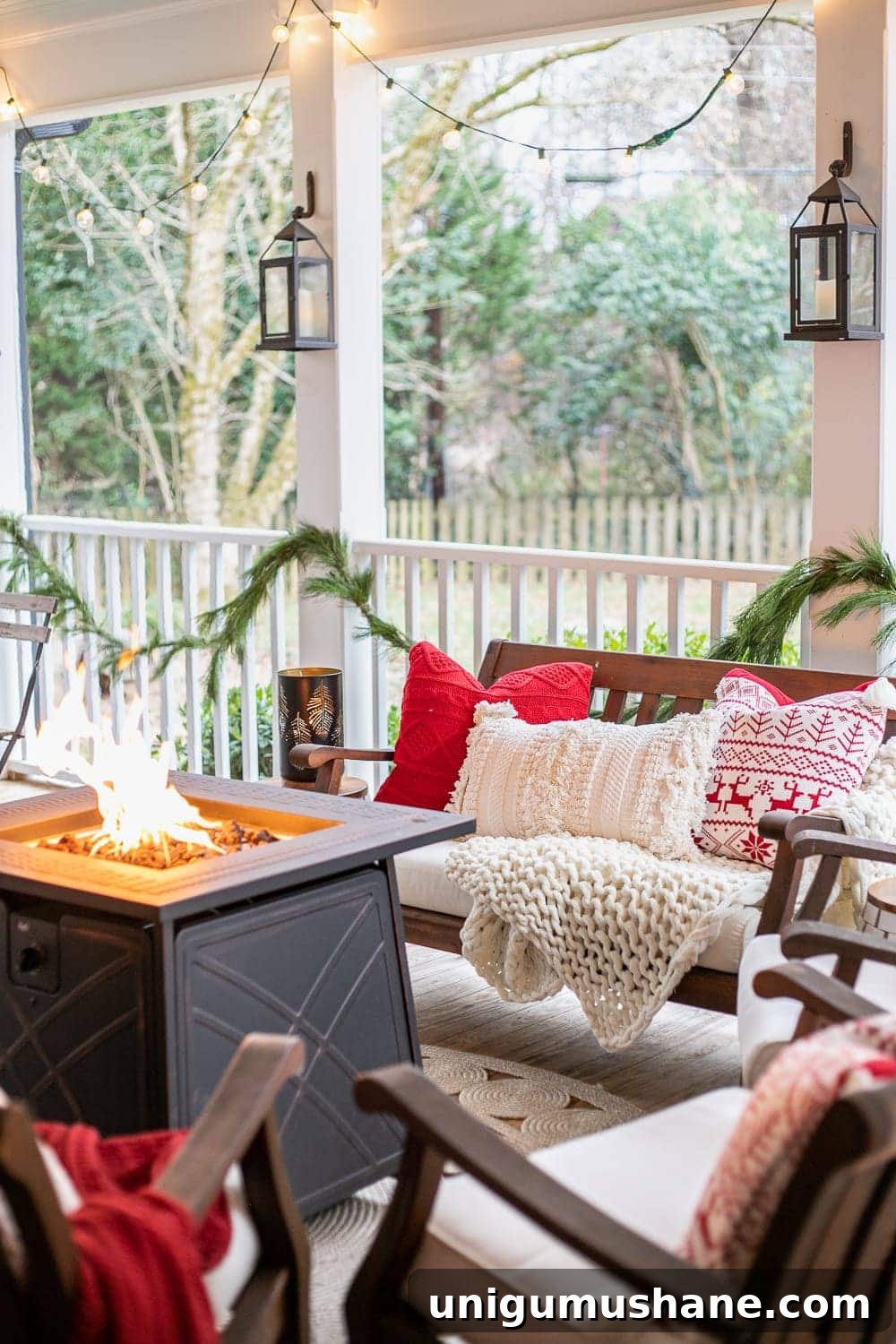 Cozy Christmas Decorating Ideas for Your Back Porch 12 Cozy Christmas back porch with fire pit table, lanterns, and string lights