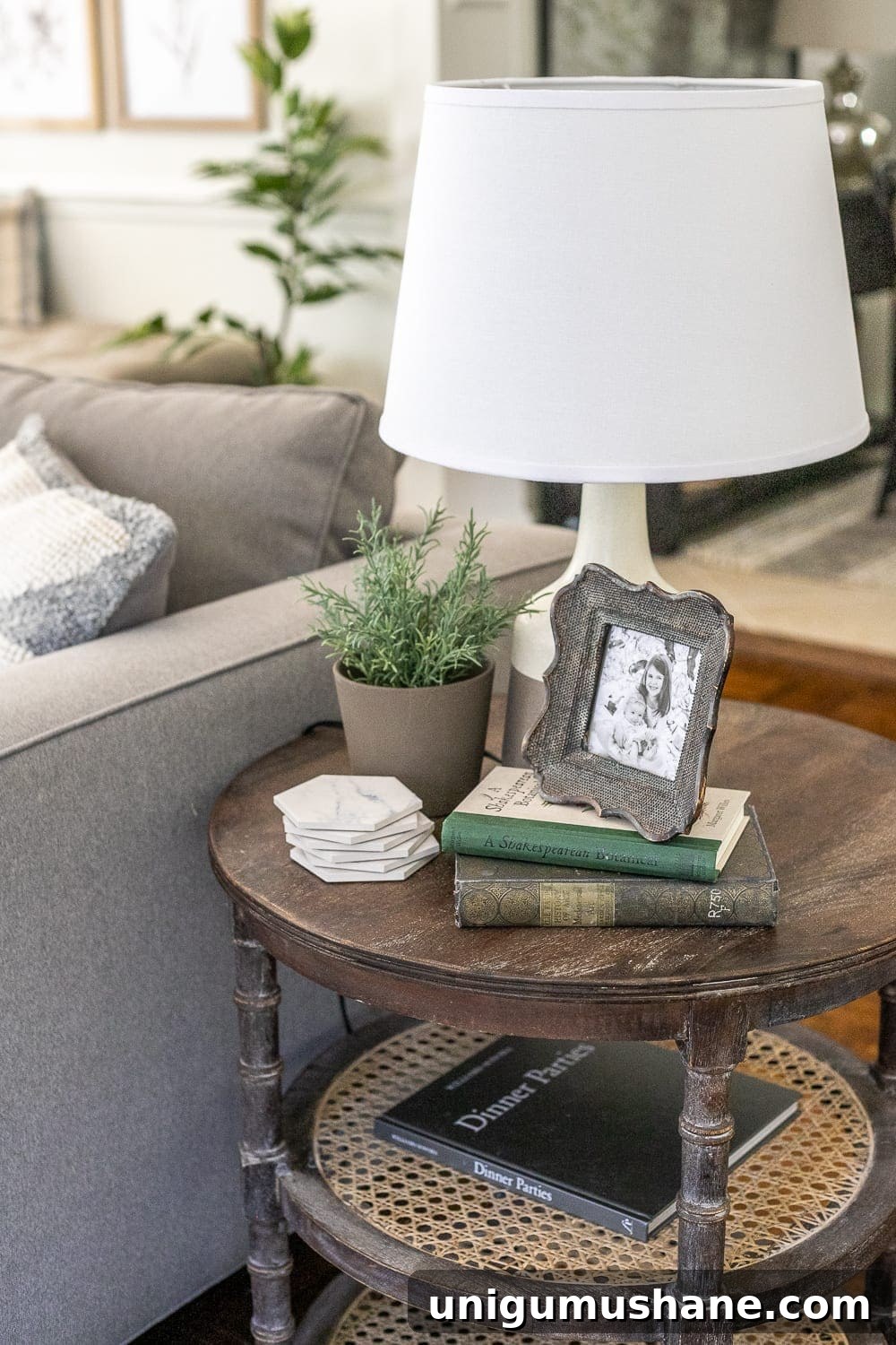 how to decorate an end table