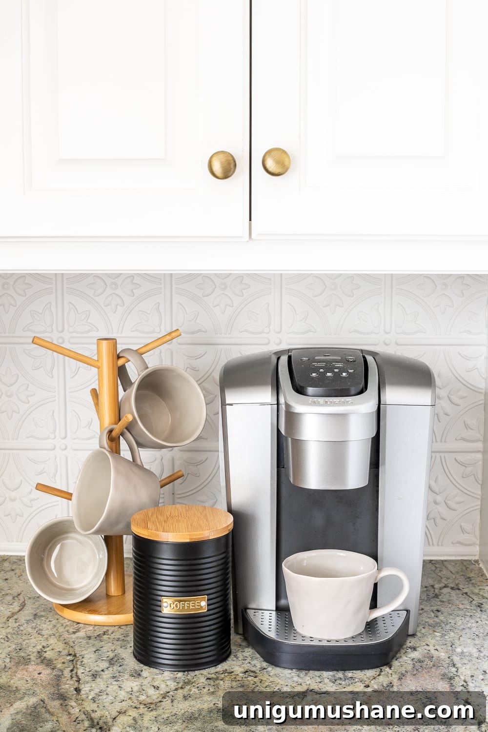 10 Stylish Ideas to Decorate Kitchen Countertops 12 coffee station on a kitchen countertop