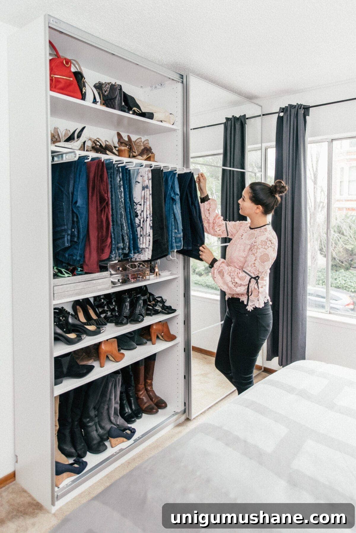 Closet with pull out pants bar and shoe storage