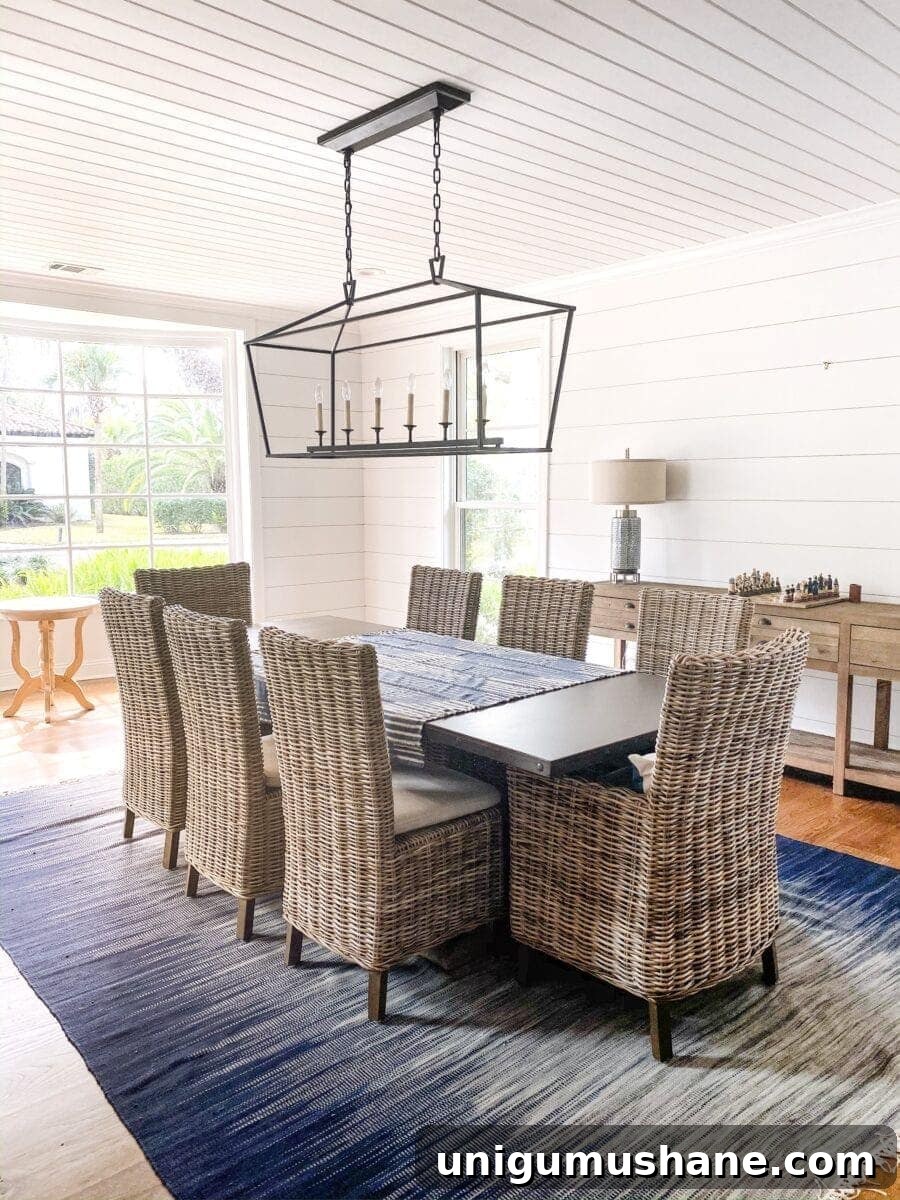 Sea Island Coastal Home Tour: Inside a Lowcountry House 10 Sea Island Coastal House Tour | coastal dining room