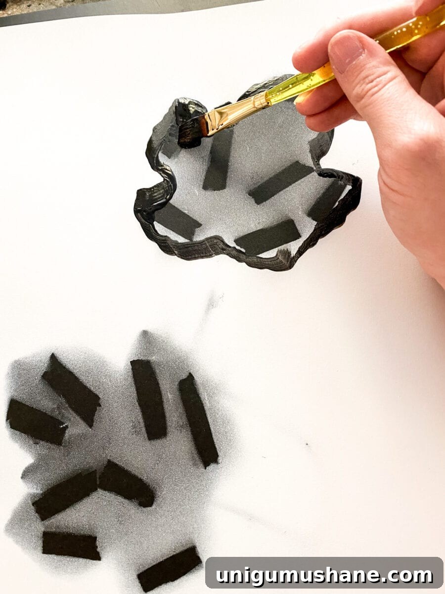 How to Create Silhouette Leaf Art with Paint 6 diy silhouette art using leaves and paint