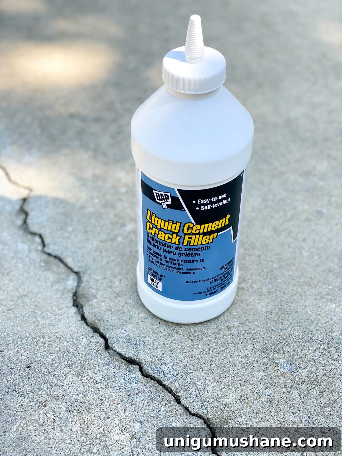 liquid cement crack filler to prep a concrete pool deck for paint