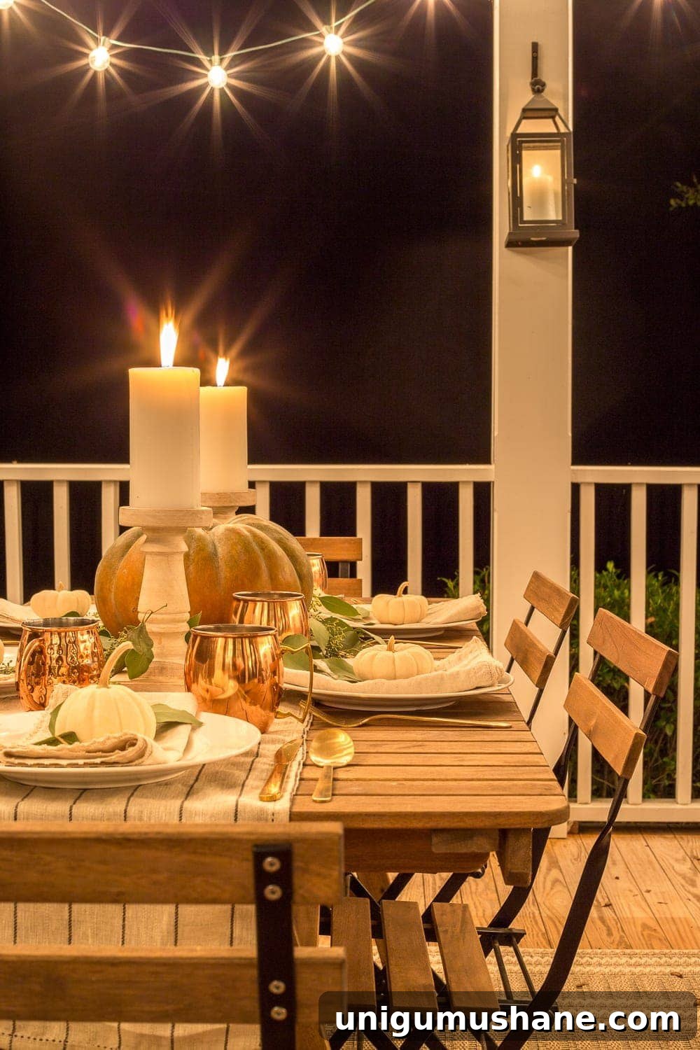 4 Essentials to Create a Cozy Backyard Retreat 5 outdoor dining table fall