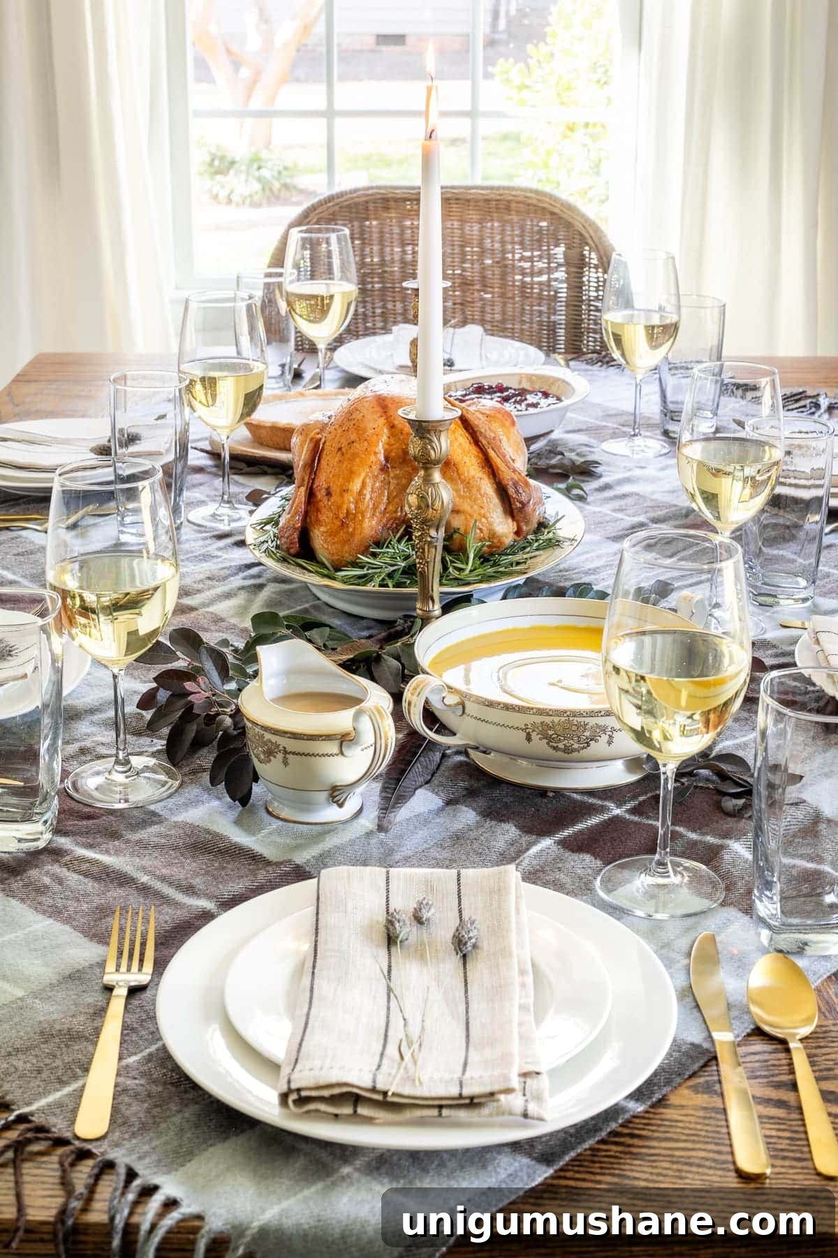 Budget Thanksgiving Table Decor and Printable Cooking Timeline 4 inexpensive Thanksgiving table decor ideas